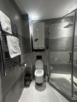 Free toiletries, hair dryer, bathrobes, slippers - Hotel Dehlavi  (Dushanbe)