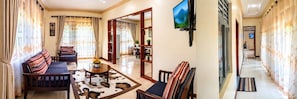 Living area - Montane Safaris Hotel (Fort Portal)