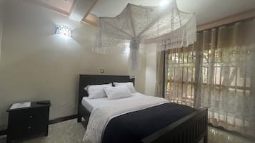 Deluxe Single Room, Balcony, Garden View | Egyptian cotton sheets, premium bedding, down duvets, memory-foam beds