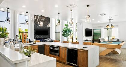 TWO CozySuites at Kierland Commons