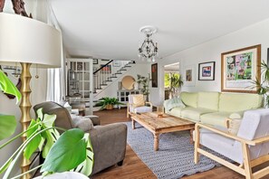 Smart TV - Downtown Berlin Home w Historic Charm Dog Friendly Home (Berlin)