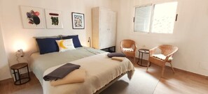 1 chambre, fer et planche à repasser, lit parapluie, Wi-Fi gratuit