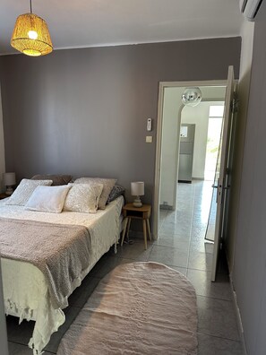 3 bedrooms, internet, bed sheets - Villa with pool and air conditioning (Carpentras)