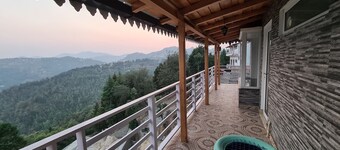 Rooms with Himalayan view at the height of 7050 feet