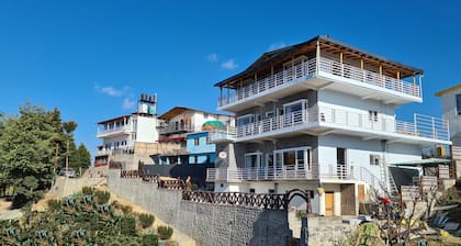 Rooms with Himalayan view at the height of 7050 feet