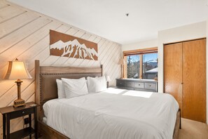 2 chambres, fer et planche à repasser, lit parapluie, Wi-Fi gratuit