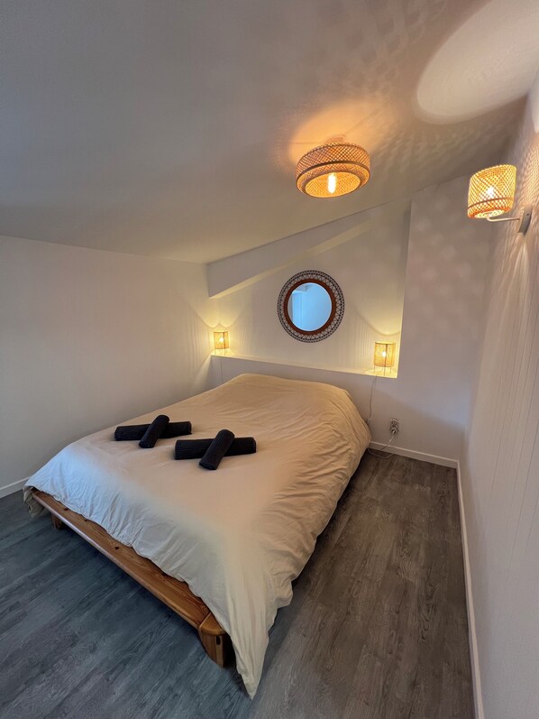 2 chambres, fer et planche à repasser, Wi-Fi, literie fournie