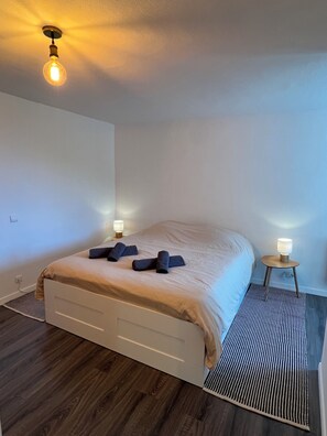 2 Schlafzimmer, Bügeleisen/Bügelbrett, WLAN, Bettwäsche