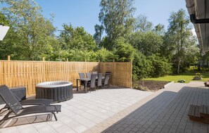 Outdoor dining - 3 bedroom amazing home in Hals (Hals)