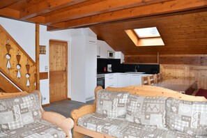 Living area - 1st floor, terrace, parking, tv, ski locker, 100m², Champagny-en-Vanoise (Champagny-en-Vanoise)