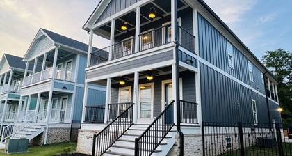 Luxury Medical District Home, EV Charger, Gated #9