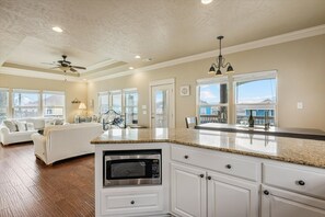 House, 2 Bedrooms - Pelicans Landing 2 Bedroom Home by RedAwning (Port Bolivar)