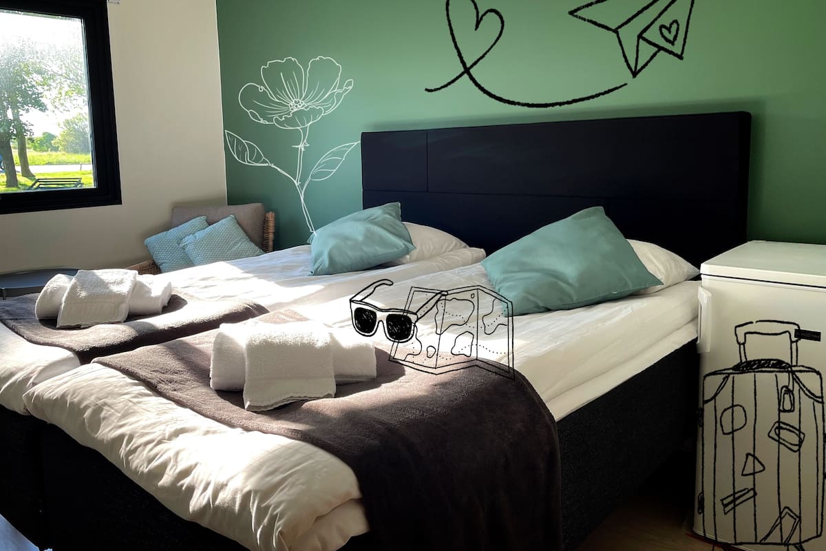 Doppia Comfort, vista giardino | Postazione laptop, Wi-Fi gratuito, lenzuola