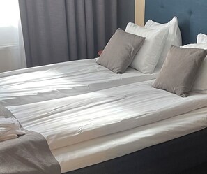 Economy Double Room, Garden View
