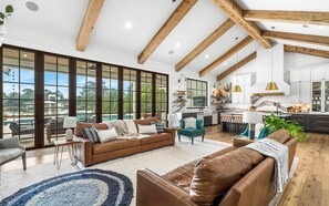 TV connectée, cheminée, vidéothèque