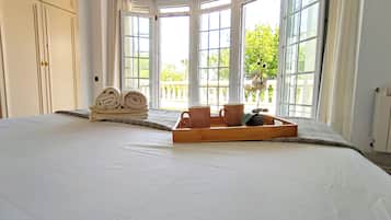 6 dormitorios, escritorio, tabla de planchar con plancha y wifi gratis