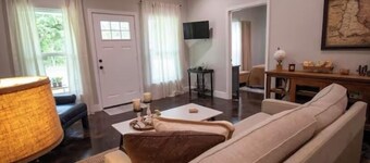 Hundred Mullet Hotel- New Home Near Foley 