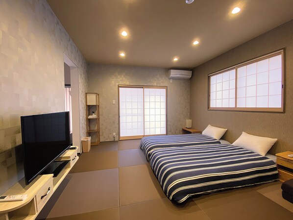 Family Room, Multiple Beds, Private Bathroom