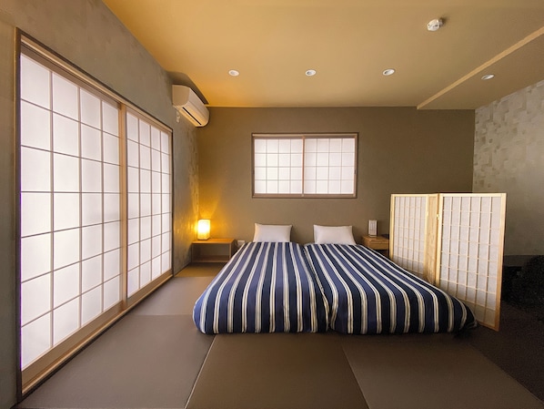 Family Room, Multiple Beds, Private Bathroom | Laundry - My Home Inn Izumisano (Izumisano)