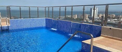 Piscine extérieure