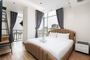 Appartamento Deluxe, 2 camere da letto, cucina, vista città | Vista dalla camera