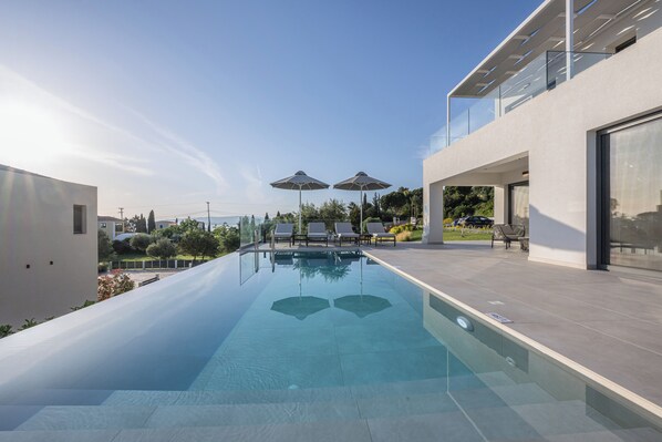 Piscine extérieure