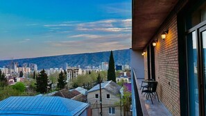 View from property - Hotel Citizen Avlabari (Tbilisi)