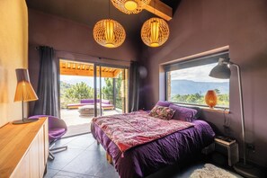 6 chambres, fer et planche à repasser, Wi-Fi, draps fournis