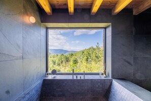 Interior - Villa D'architecte Comme un nid D'aigle en Pleine Nature Entre mer et Montagne (Sari-Solenzara)