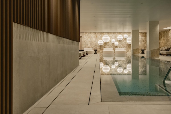 Indoor pool, outdoor pool, free cabanas, pool umbrellas