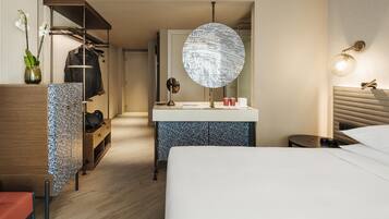 Room, 1 King Bed | Egyptian cotton sheets, premium bedding, Tempur-Pedic beds, minibar