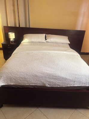 5 soverom, strykejern/-brett, wi-fi og sengetøy