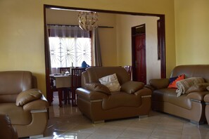 Smart-TV og stereoanlegg