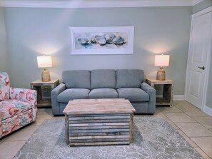 Smart TV - New Southern Breeze #6 Pet Friendly- Free Daily Activities Included! (Pensacola)