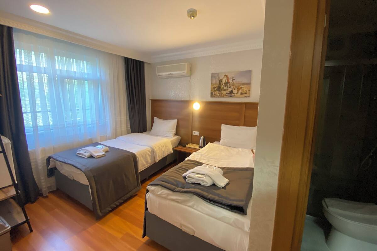 In-room safe, desk, laptop workspace, soundproofing