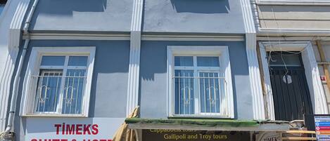 Façana frontal de l'allotjament