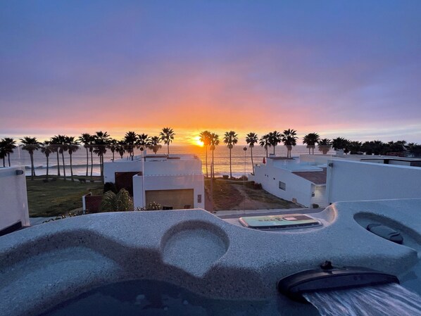 Property grounds - "Luxurious Beachfront House in Puerta Del Mar, Rosarito – 4 Bed, 3 Bath (Rosarito)