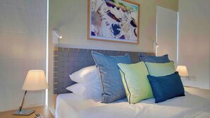 3 bedrooms, iron/ironing board, travel cot, WiFi