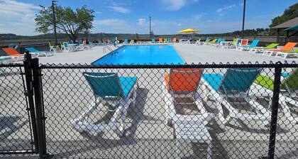 Beautiful Table Rock Lake Condo 2bd 2ba