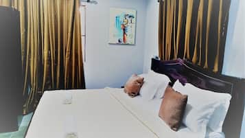 Iron/ironing board, free WiFi