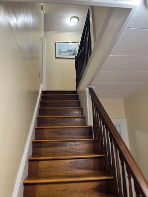 Interior - Family friendly serene house close to beaches, sleeps 8, lot off street parking (Saco)