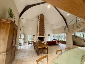 Property grounds - Aux Ecuries du Château  (Contremoulins)