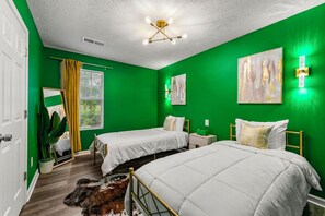 3 多间卧室、熨斗/熨衣板、WiFi、床单