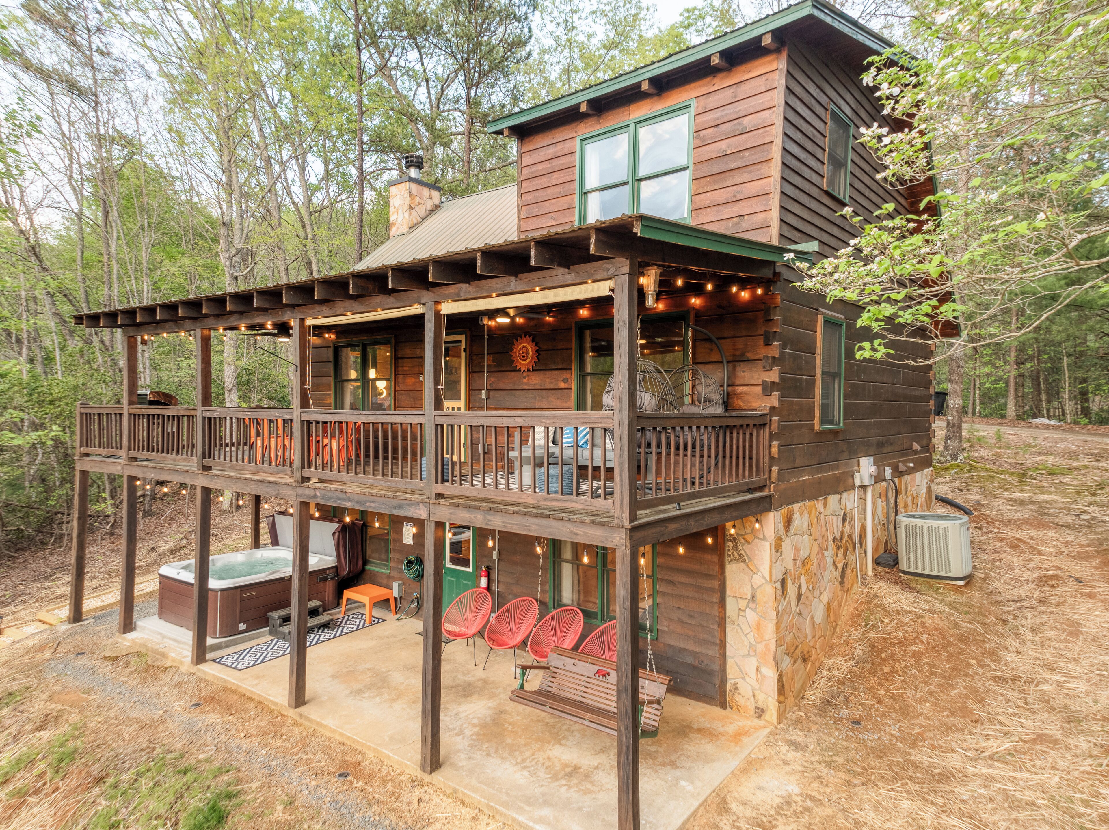 Mountain Views, Apple Picking, Hot Tub,Fire Pit,Games Room,15 mins to Blue Ridge