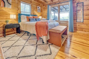 3 soverom, skrivebord, reiseseng for barn og wi-fi (inkludert)