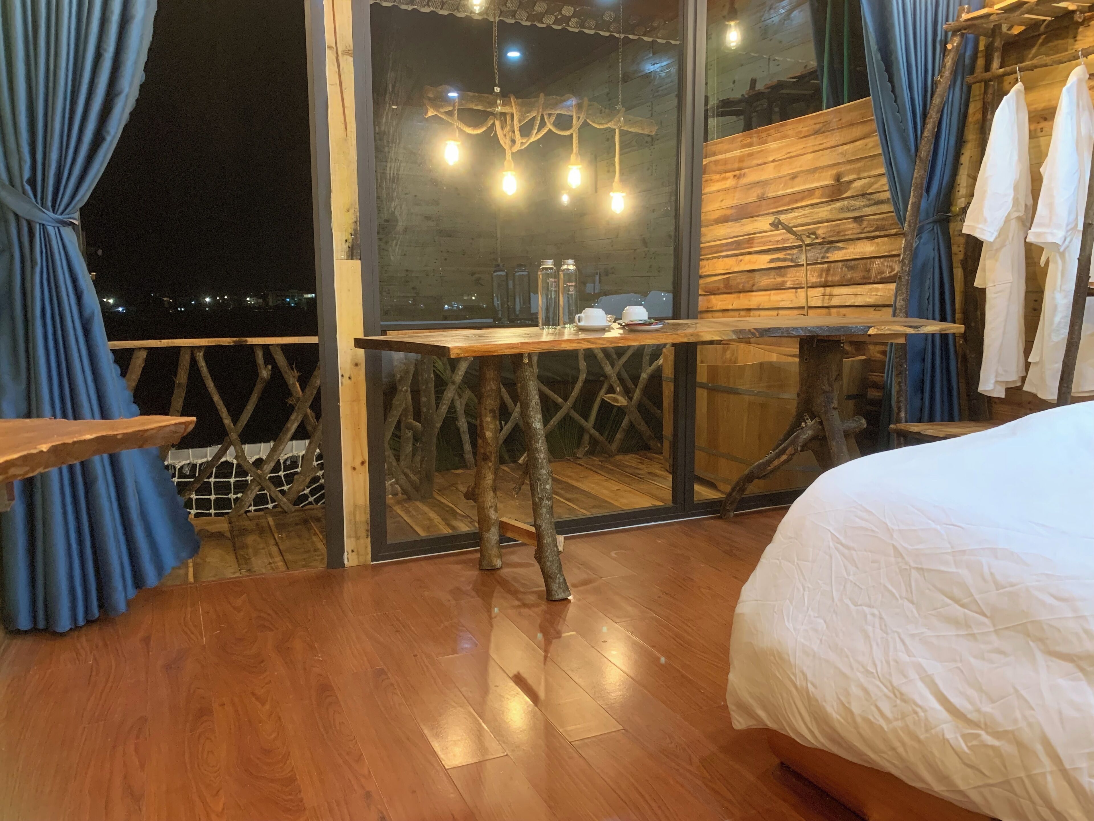 Premium Triple Room, Multiple Beds, Valley View | Hypo-allergenic bedding available, in-room safe, blackout drapes