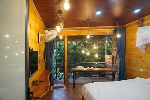 Deluxe Double Room, 1 King Bed, Valley View | Hypo-allergenic bedding, in-room safe, blackout curtains - A Thia Homestay (Dien Bien Phu)