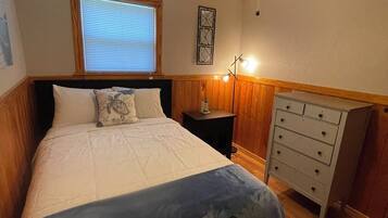 2 bedrooms, in-room safe, iron/ironing board, WiFi