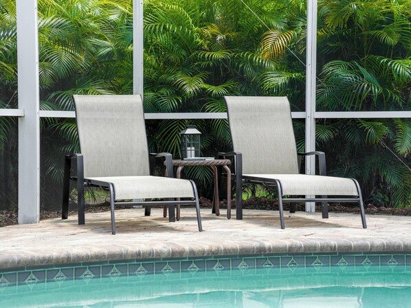 Pool - Lake Front! Spacious Home w/heated pool & kayaks (Lake Wales)