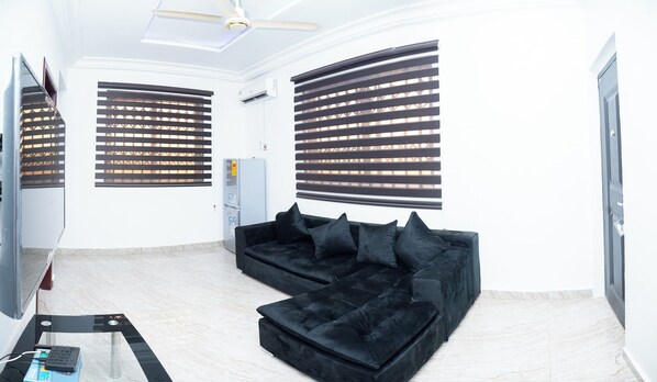 Living area - Cute & Comfy Condo  Close to Highway (Amrahia)